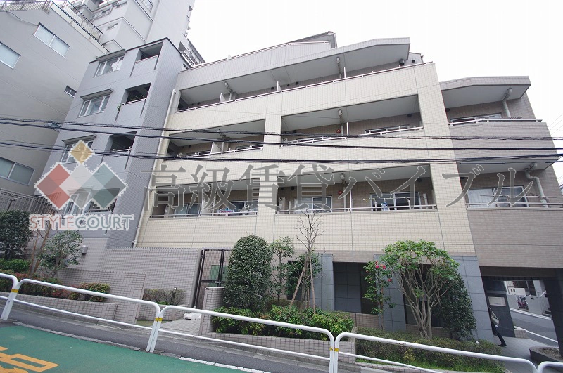 ラグジュアリーアパートメント西新宿 の画像1