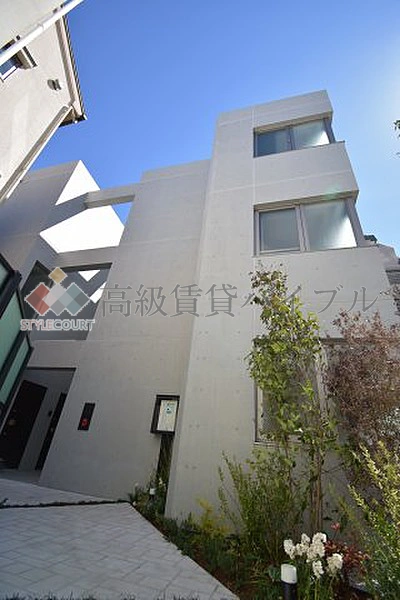 ウーヴァス池袋 の画像1