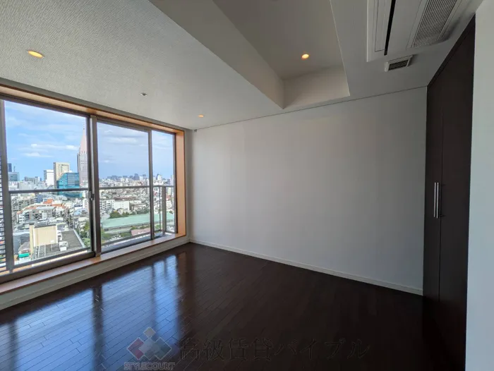 フォレストタウン参宮橋 メゾネット