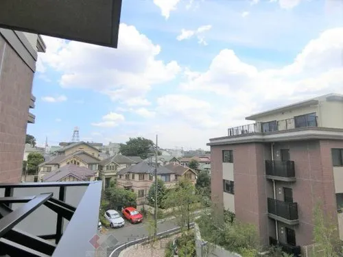 アトラスシティ千歳烏山グランスイート杜の棟 の画像9